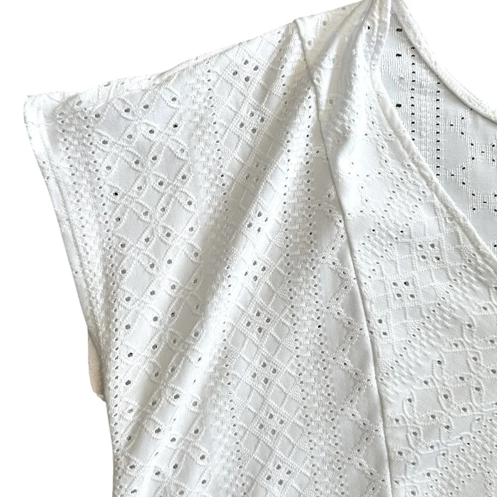 TORRID white stretch eyelet cap sleeve loose fit top size 00 (M/10) - Picture 2 of 5